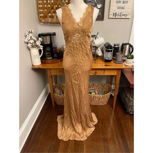 Free People  Brenda Knight Laced Slip Dressing gold color size S - Picture 4 of 10